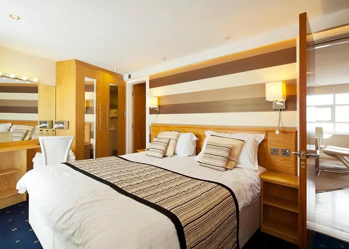 Queens Mansions: Queens Suite